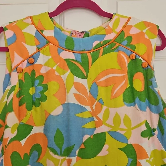 Vintage Floral Dress - Picture 2 of 5